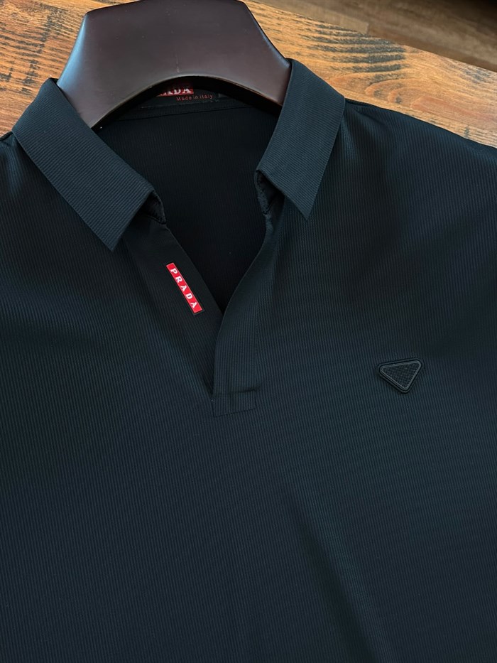 Tonaton Slikon Logolu Acık Yaka Modal Yakalı T-Shirt
