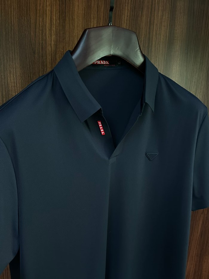 Tonaton Slikon Logolu Acık Yaka Modal Yakalı T-Shirt