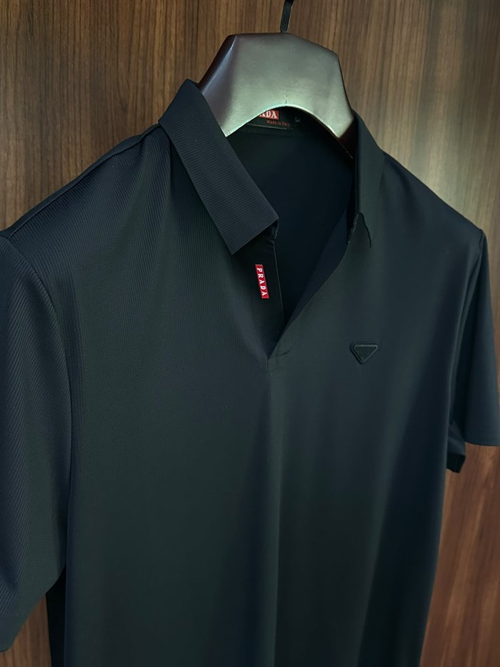 Tonaton Slikon Logolu Acık Yaka Modal Yakalı T-Shirt