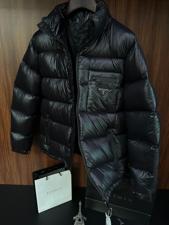 Cepli Metal Logolu %100 Kaz Tüyü Mont