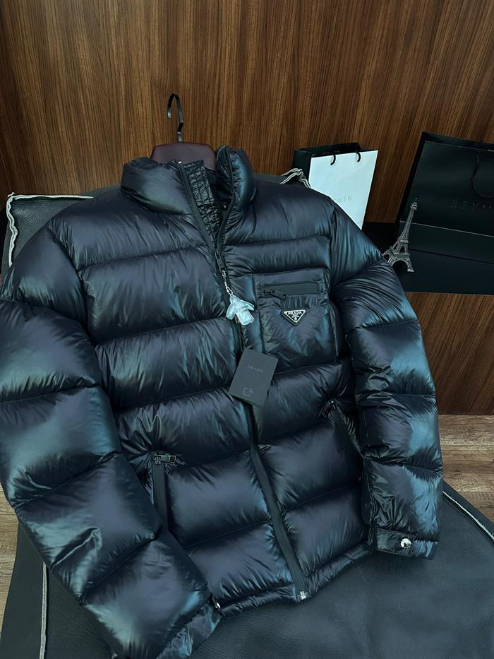 Cepli Metal Logolu %100 Kaz Tüyü Mont