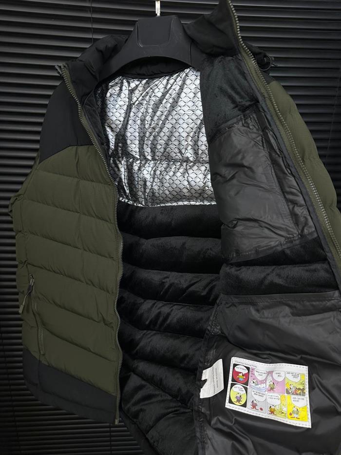 Marka Logolu Çıkartılabilir Kapşonlu Şişme Mont