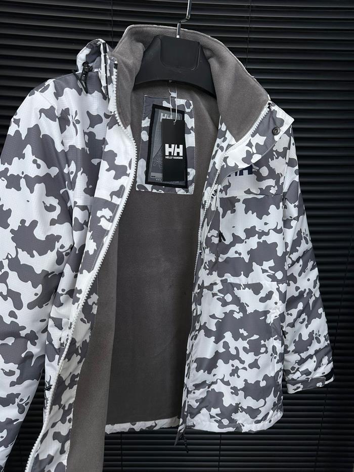 Marka Logolu Kamuflaj Desenli İçi Polarlı Mont