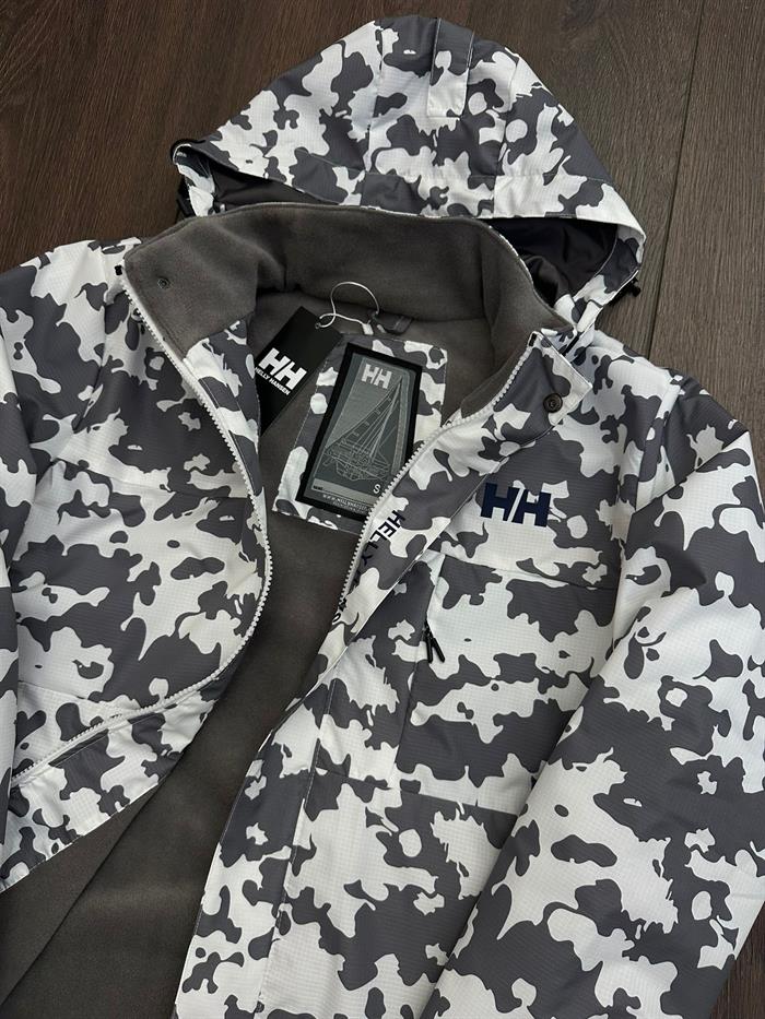 Marka Logolu Kamuflaj Desenli İçi Polarlı Mont