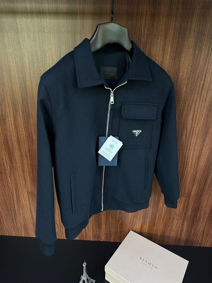 Metal Logolu Ribanalı Kaşe Mont