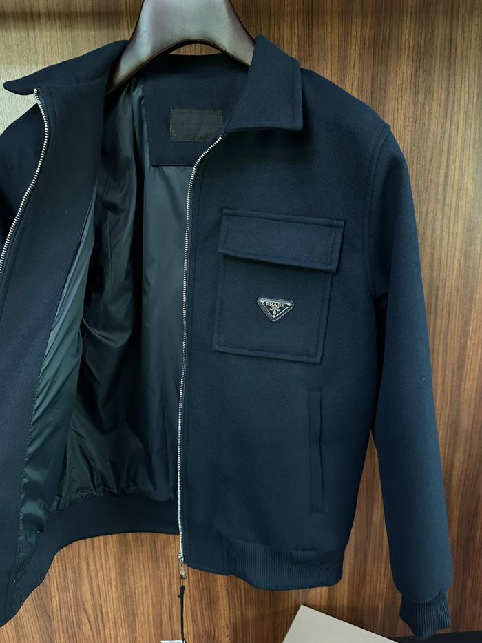 Metal Logolu Ribanalı Kaşe Mont