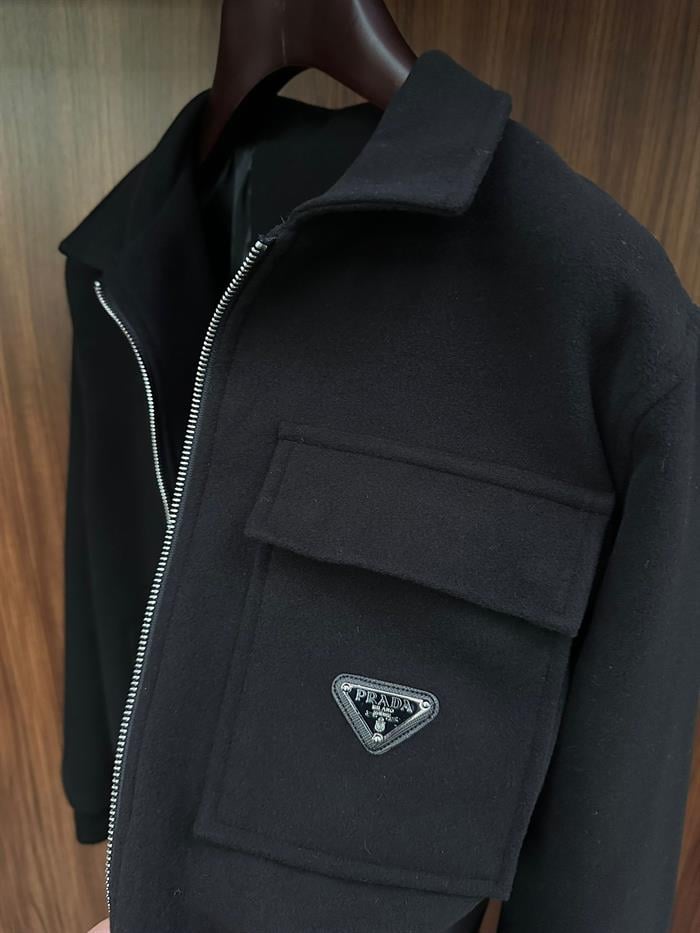 Metal Logolu Ribanalı Kaşe Mont