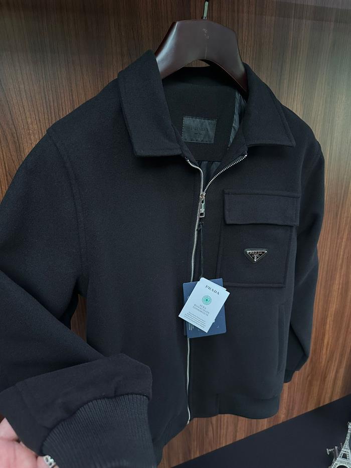 Metal Logolu Ribanalı Kaşe Mont