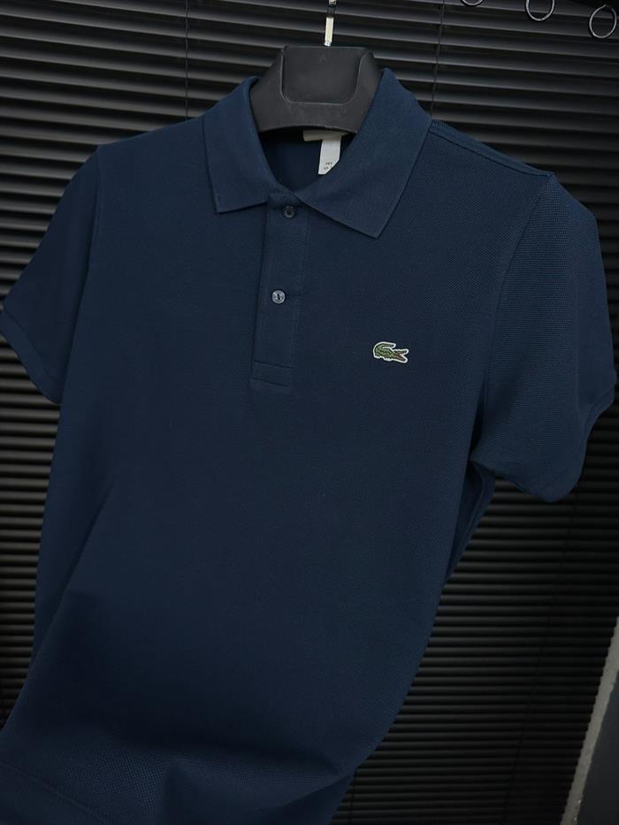 Göğüs Nakış Armalı Yakalı T-Shirt