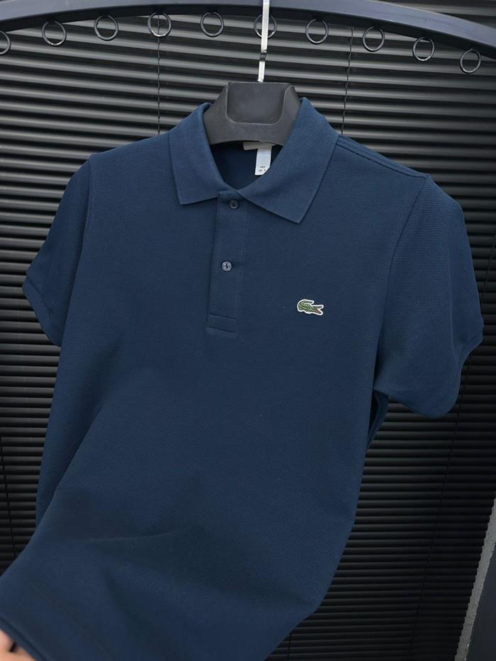 Göğüs Nakış Armalı Yakalı T-Shirt