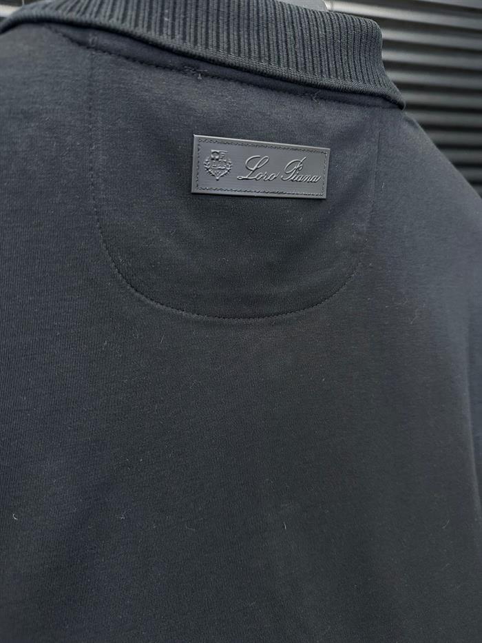 Kabartma Logolu Fermuar Detaylı Yakalı T-Shirt