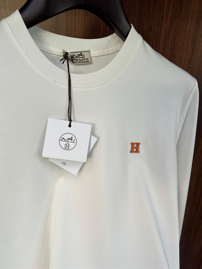 Metal Kabartma Logolu Basic Sweatshirt