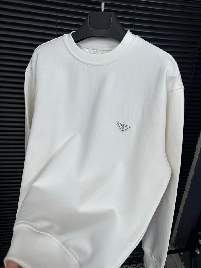 Metal Logolu Basic Sweatshirt
