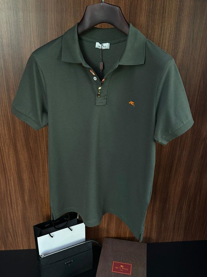 Nakış Armalı Boncuk Detaylı Yakalı T-Shirt