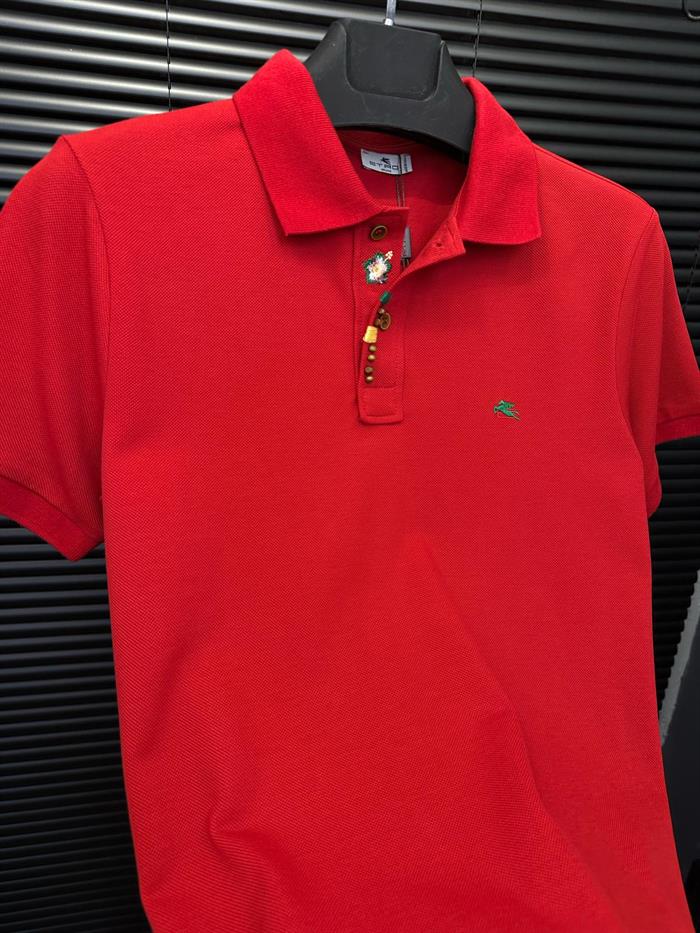 Nakış Armalı Boncuk Detaylı Yakalı T-Shirt