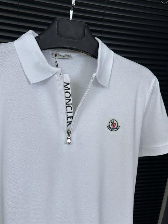 Nakış Armalı Fermuar Detaylı Yakalı T-Shirt