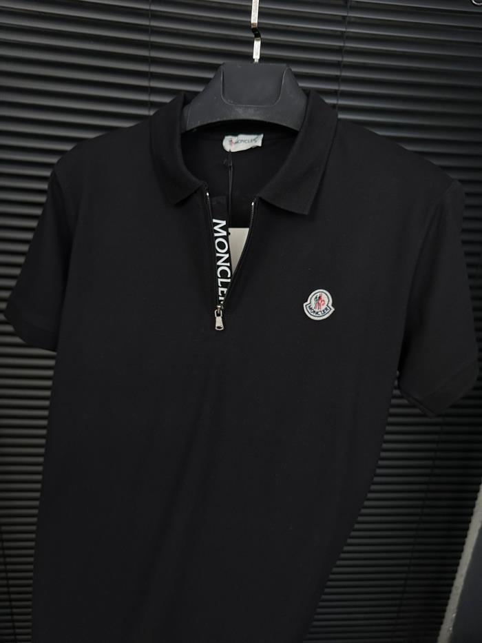 Nakış Armalı Fermuar Detaylı Yakalı T-Shirt