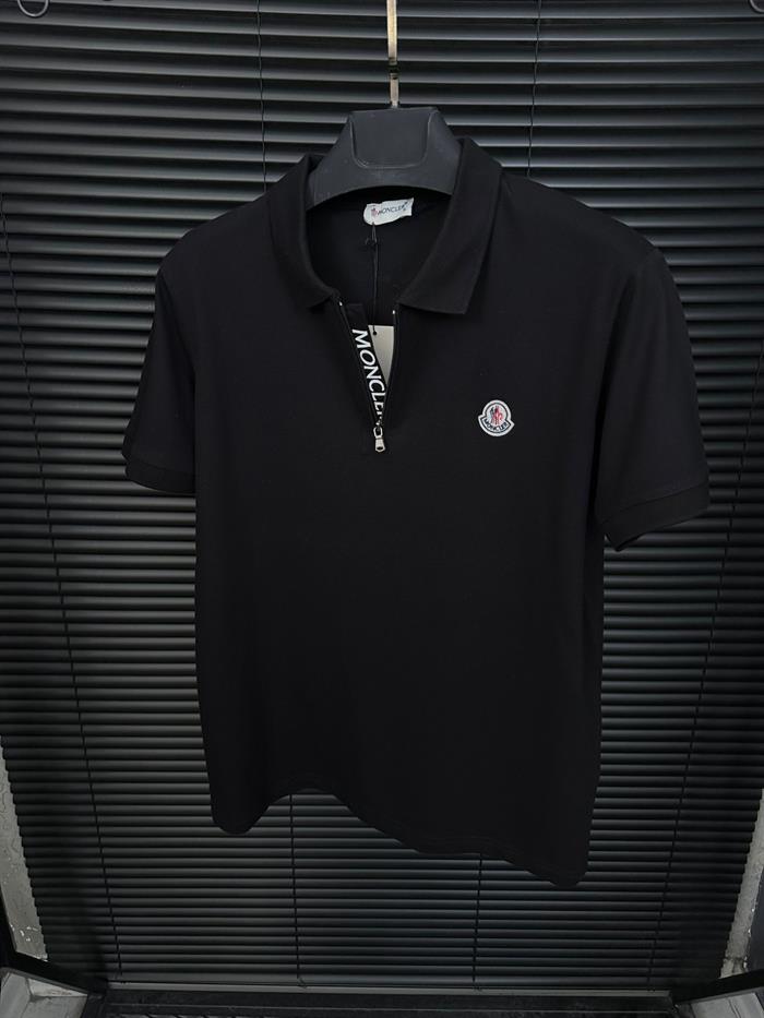 Nakış Armalı Fermuar Detaylı Yakalı T-Shirt