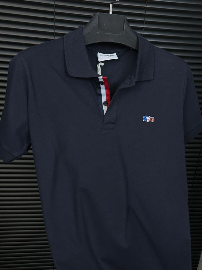 Nakış Armalı Yakalı T-Shirt