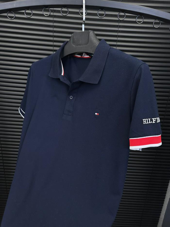 Nakış Armalı Yakalı T-Shirt 