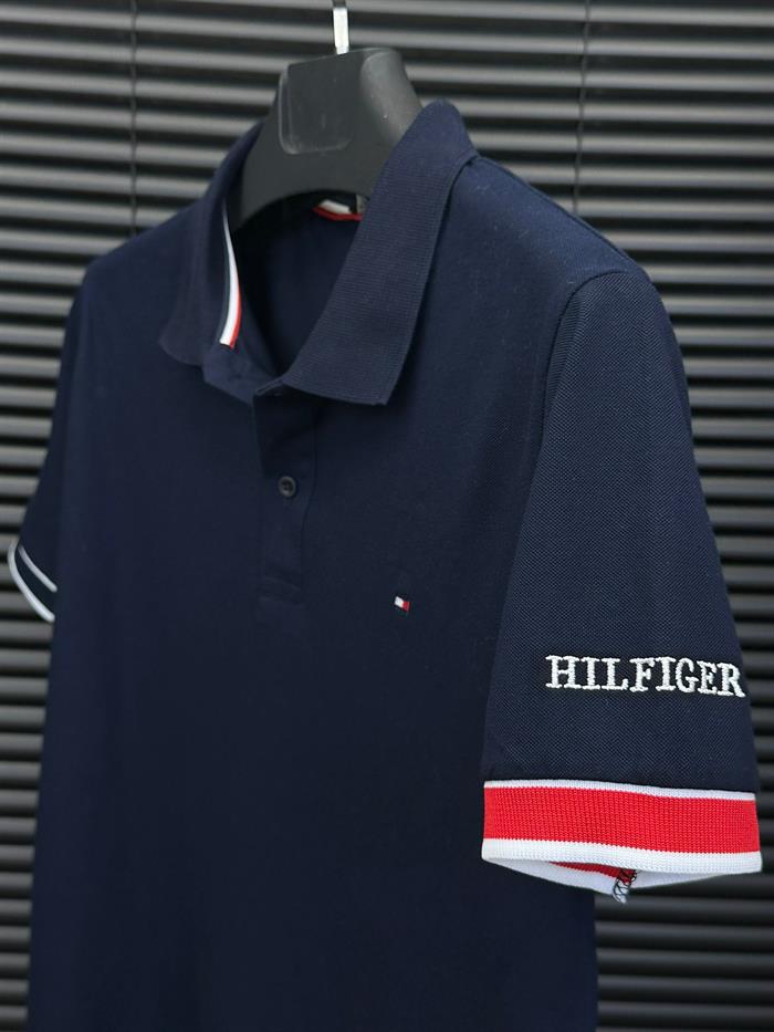 Nakış Armalı Yakalı T-Shirt 