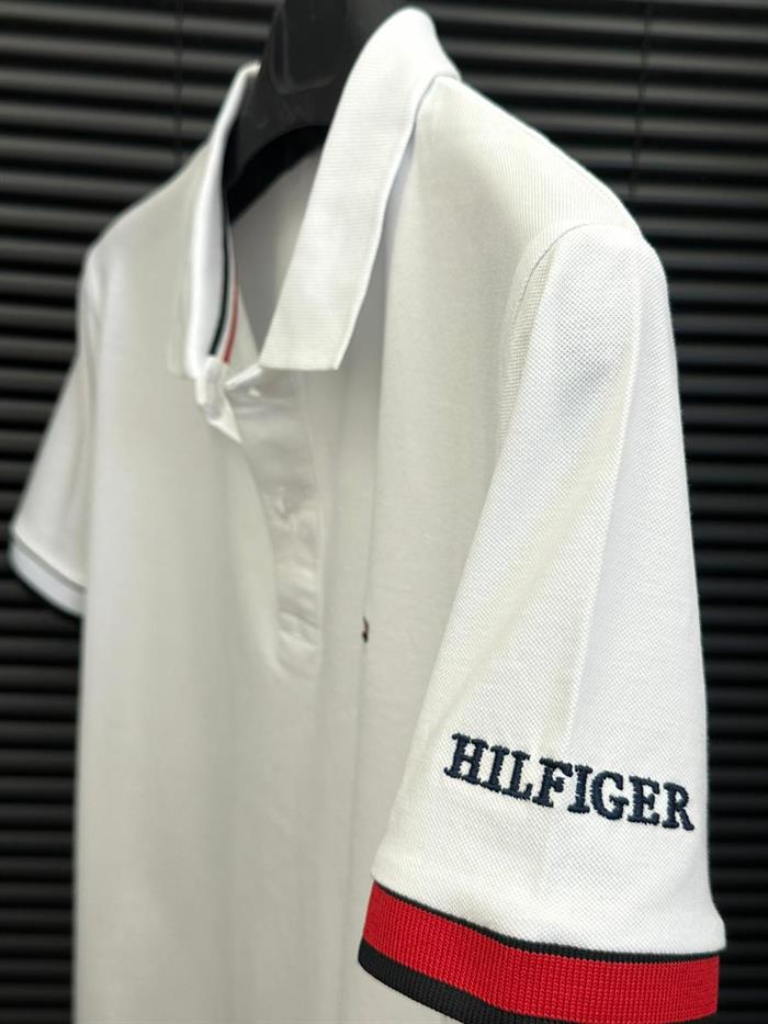 Nakış Armalı Yakalı T-Shirt