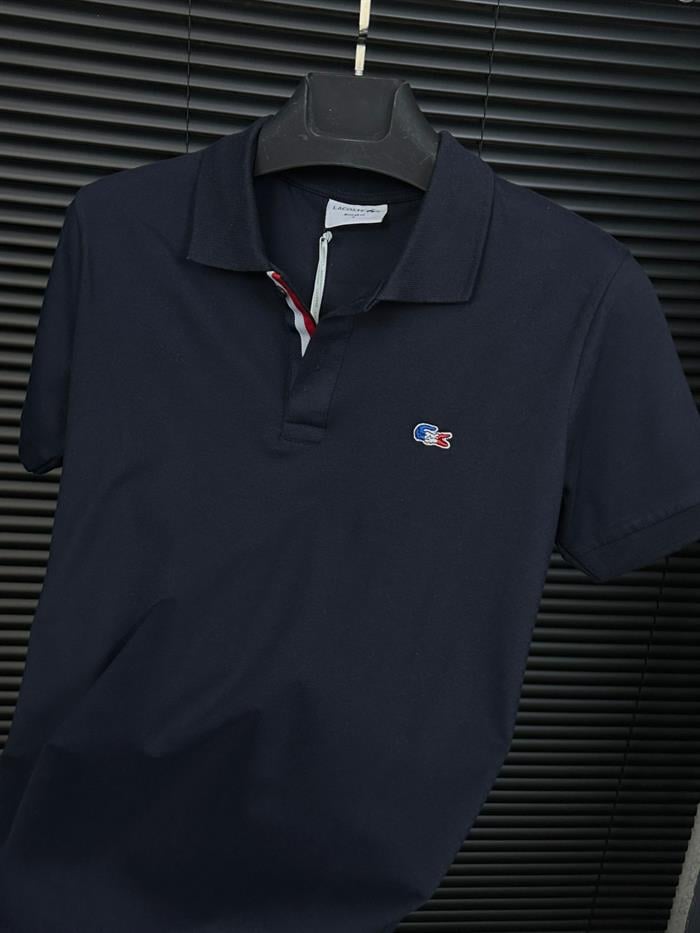 Nakış Armalı Yakalı T-Shirt