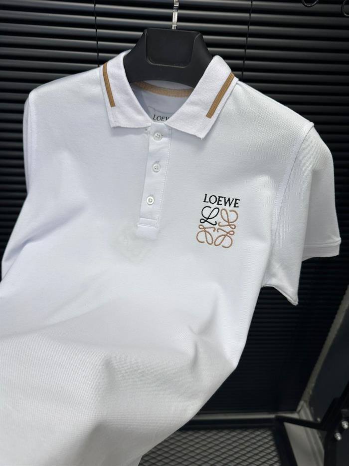 Nakış Baskılı Şerit Detaylı Yakalı T-Shirt - Beyaz