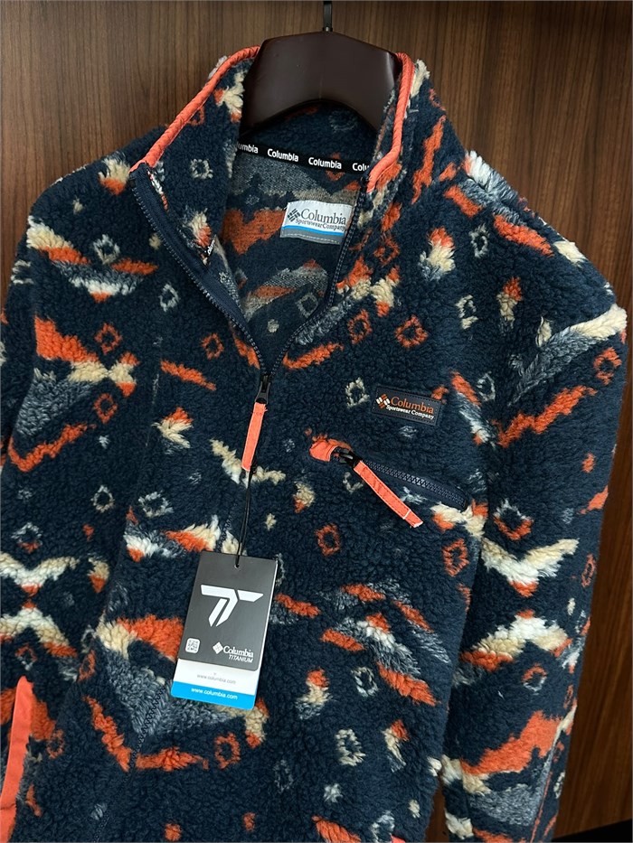 Slikon Göğüs Logolu Cep Detaylı Peluş Ceket