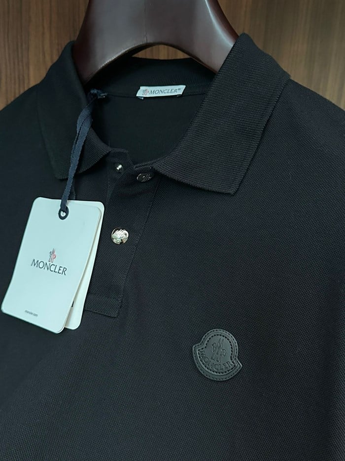 Deri Logo Metal Düğmeli %100 Cotton Yakalı T-Shirt
