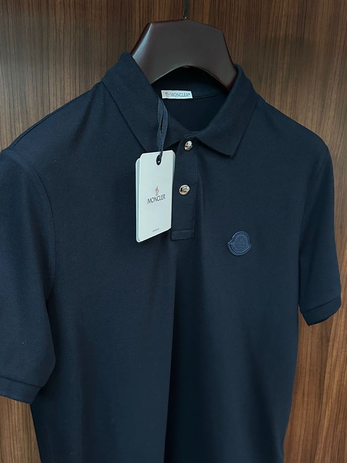 Deri Logo Metal Düğmeli %100 Cotton Yakalı T-Shirt
