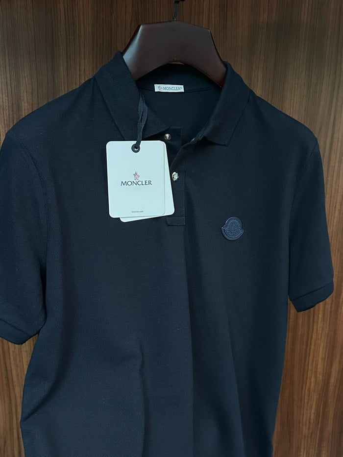 Deri Logo Metal Düğmeli %100 Cotton Yakalı T-Shirt