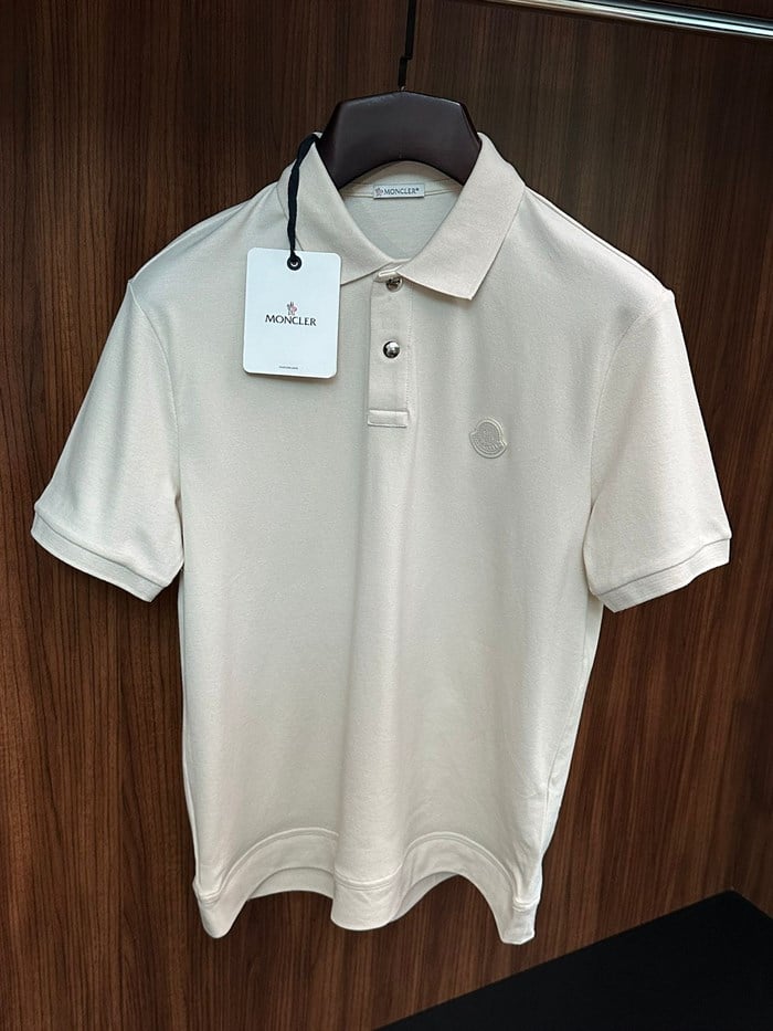 Deri Logo Metal Düğmeli %100 Cotton Yakalı T-Shirt