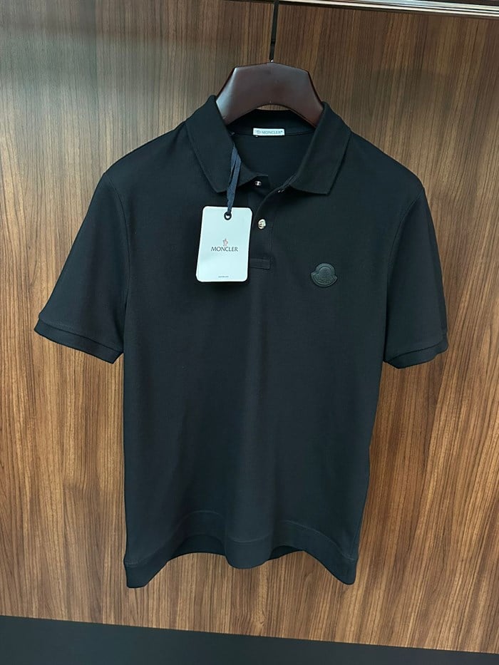 Deri Logo Metal Düğmeli %100 Cotton Yakalı T-Shirt