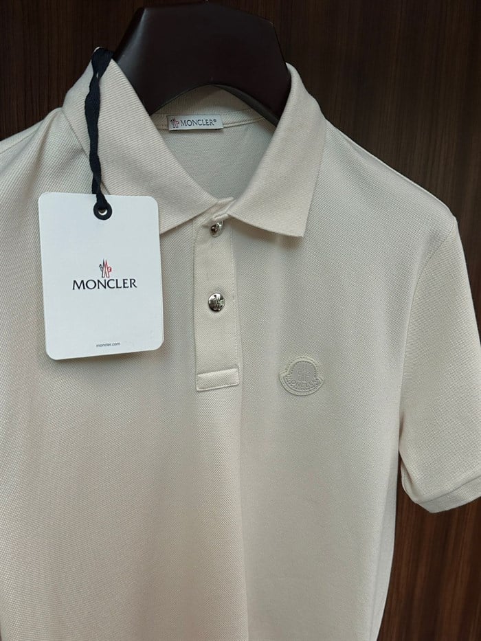 Deri Logo Metal Düğmeli %100 Cotton Yakalı T-Shirt