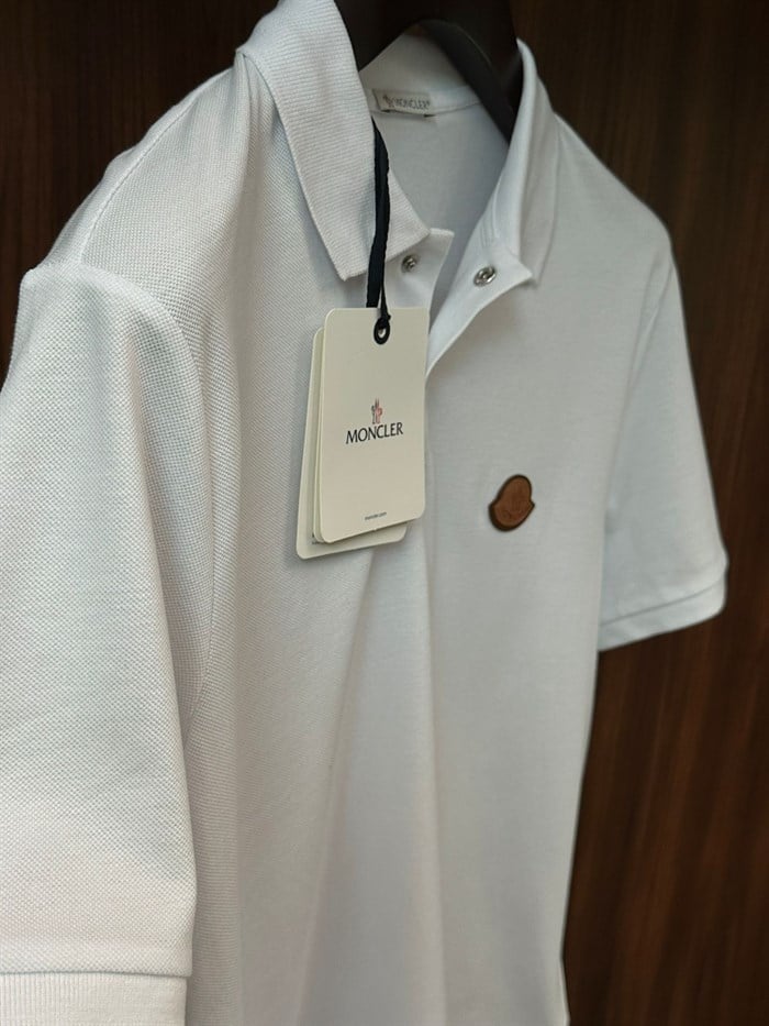 Deri Logo Metal Düğmeli %100 Cotton Yakalı T-Shirt