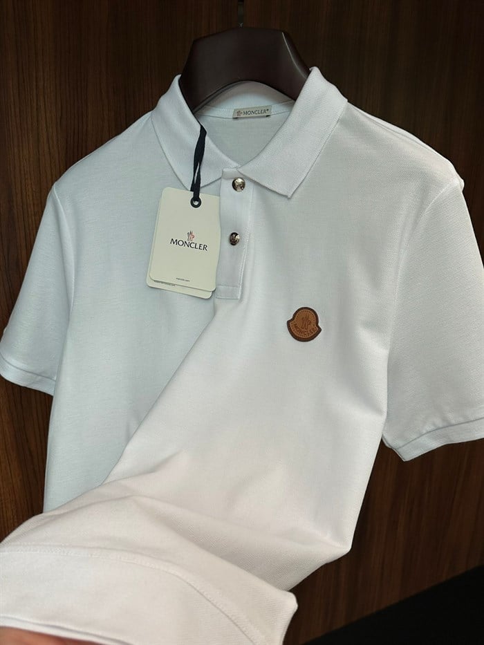 Deri Logo Metal Düğmeli %100 Cotton Yakalı T-Shirt
