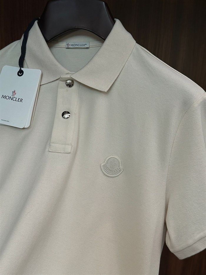 Deri Logo Metal Düğmeli %100 Cotton Yakalı T-Shirt