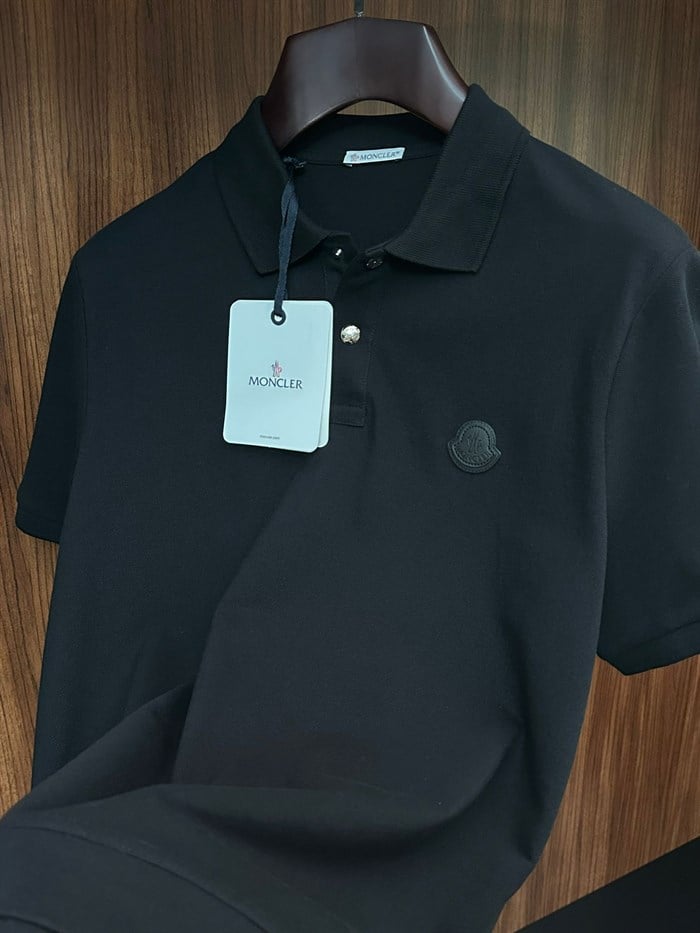 Deri Logo Metal Düğmeli %100 Cotton Yakalı T-Shirt