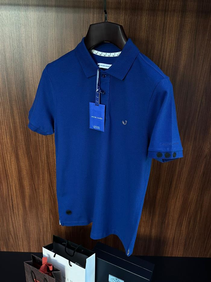 Kol Ve Göğüs Nakış Detaylı Yakalı T-Shirt