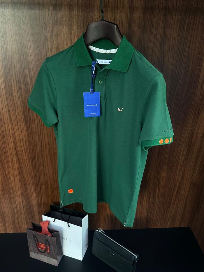 Kol Ve Göğüs Nakış Detaylı Yakalı T-Shirt
