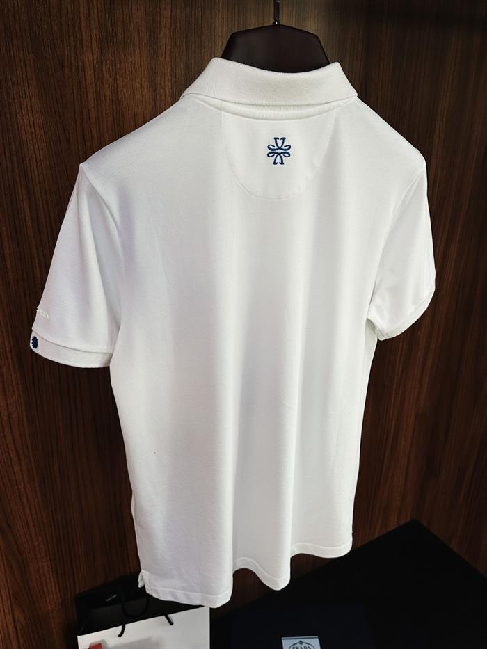 Kol Ve Göğüs Nakış Detaylı Yakalı T-Shirt