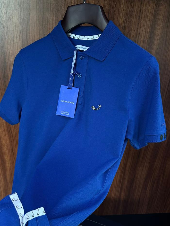 Kol Ve Göğüs Nakış Detaylı Yakalı T-Shirt