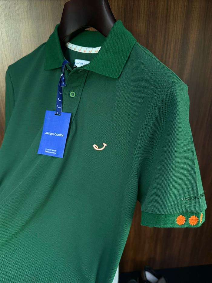 Kol Ve Göğüs Nakış Detaylı Yakalı T-Shirt