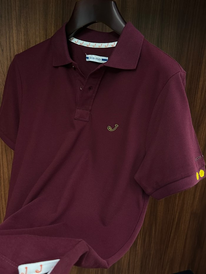 Kol Ve Göğüs Nakış Detaylı Yakalı T-Shirt
