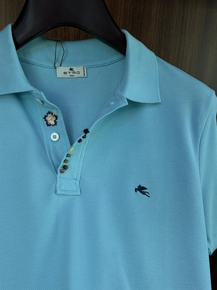 Nakış Armalı Boncuk Detaylı Yakalı T-Shirt