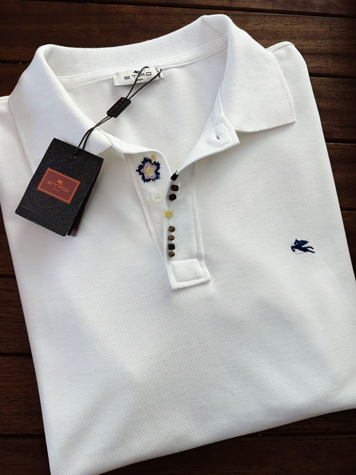 Nakış Armalı Boncuk Detaylı Yakalı T-Shirt