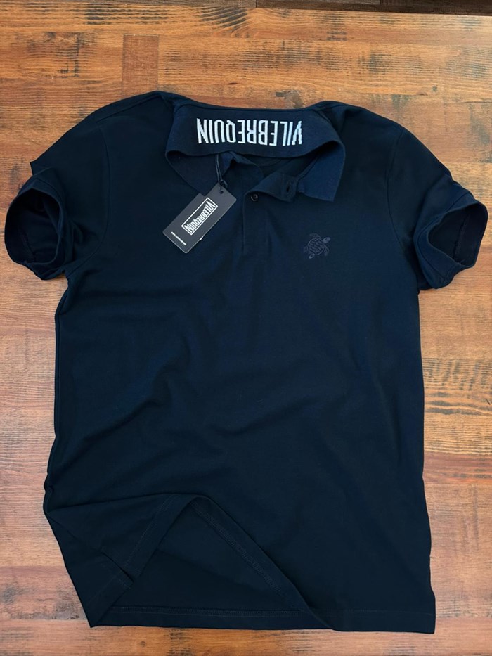 Nakış Logolu Ense Yazılı Yakalı T-Shirt