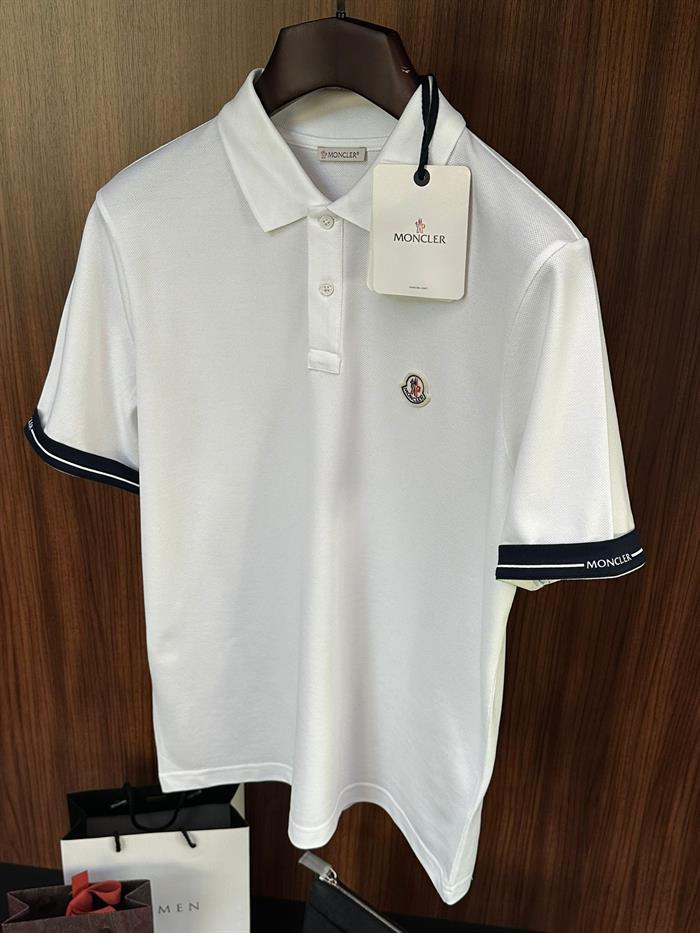 Nakış Marka Logolu Kol Yazı Detaylı Yakalı T-Shirt