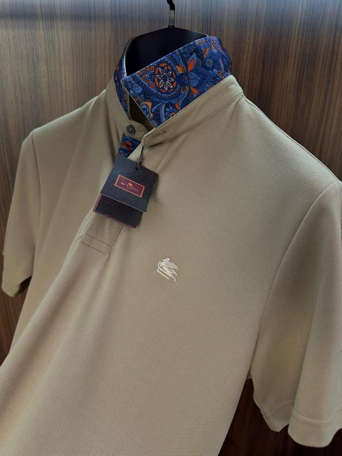 Yaka Desen Detaylı Pike Kumaş Yakalı T-Shirt
